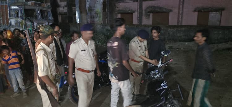 पुलिस अधीक्षक के निर्देश पर थानाध्यक्ष ने चलाया सघन वाहन चेकिंग अभियान