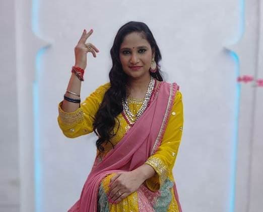 पार्श्व गायिका प्रियंका को मिला प्लेबैक सिंगर का अवार्ड