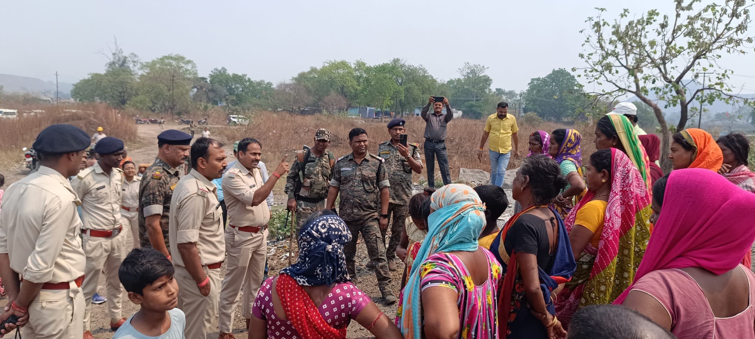 Dhanbad News: संगीनों के साये में हुई बेलदारी पैच की मापी, शुरू होगी आउटसोर्सिंग