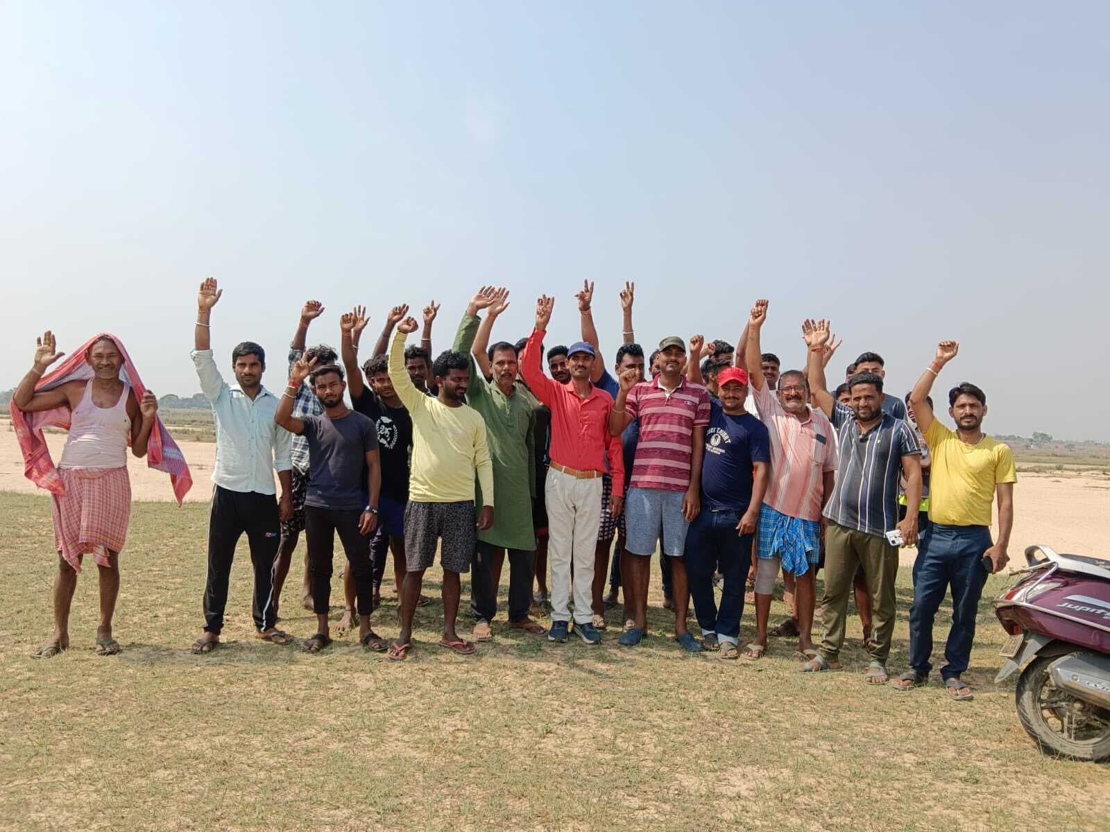 हरिपुर कोलवा में पुल निर्माण की ग्रामीणों ने की मांग