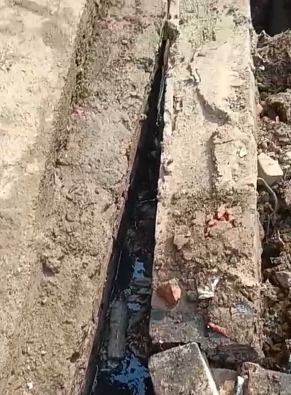 शहर से जल निकासी को 27 वर्ष पूर्व बना ध्वस्त हो रहा मुख्य नाला