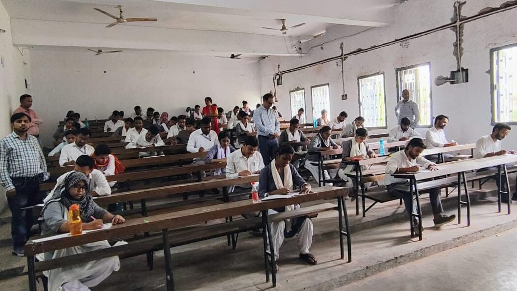 गया कॉलेज में बीएड द्वितीय वर्ष की लिखित आंतरिक परीक्षा पूरी