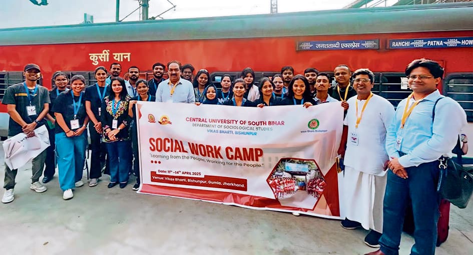 Gaya News : सुरक्षित प्रसव और मातृत्व से रखी जाती है स्वस्थ समाज की नींव