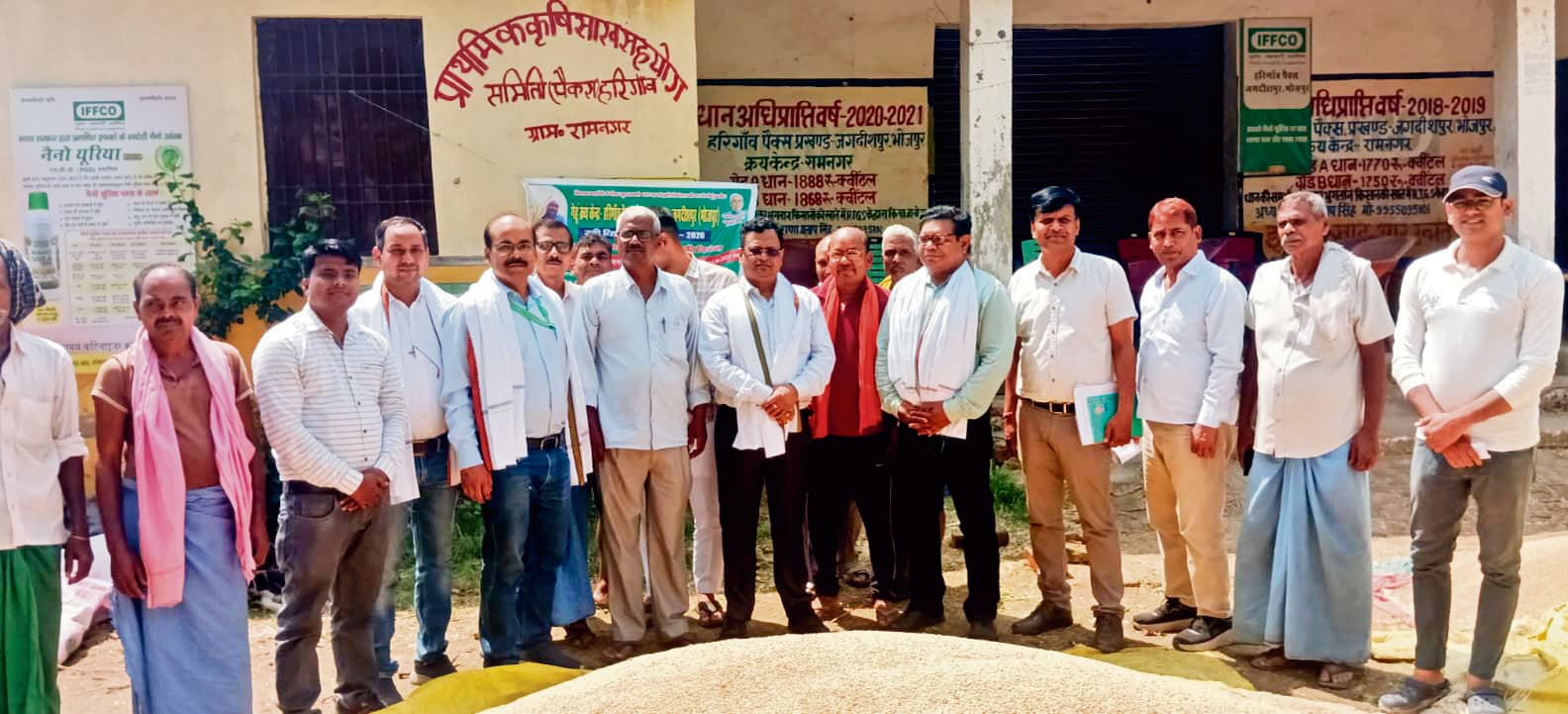 रामनगर पैक्स गोदाम का अधिकारियों ने किया निरीक्षण