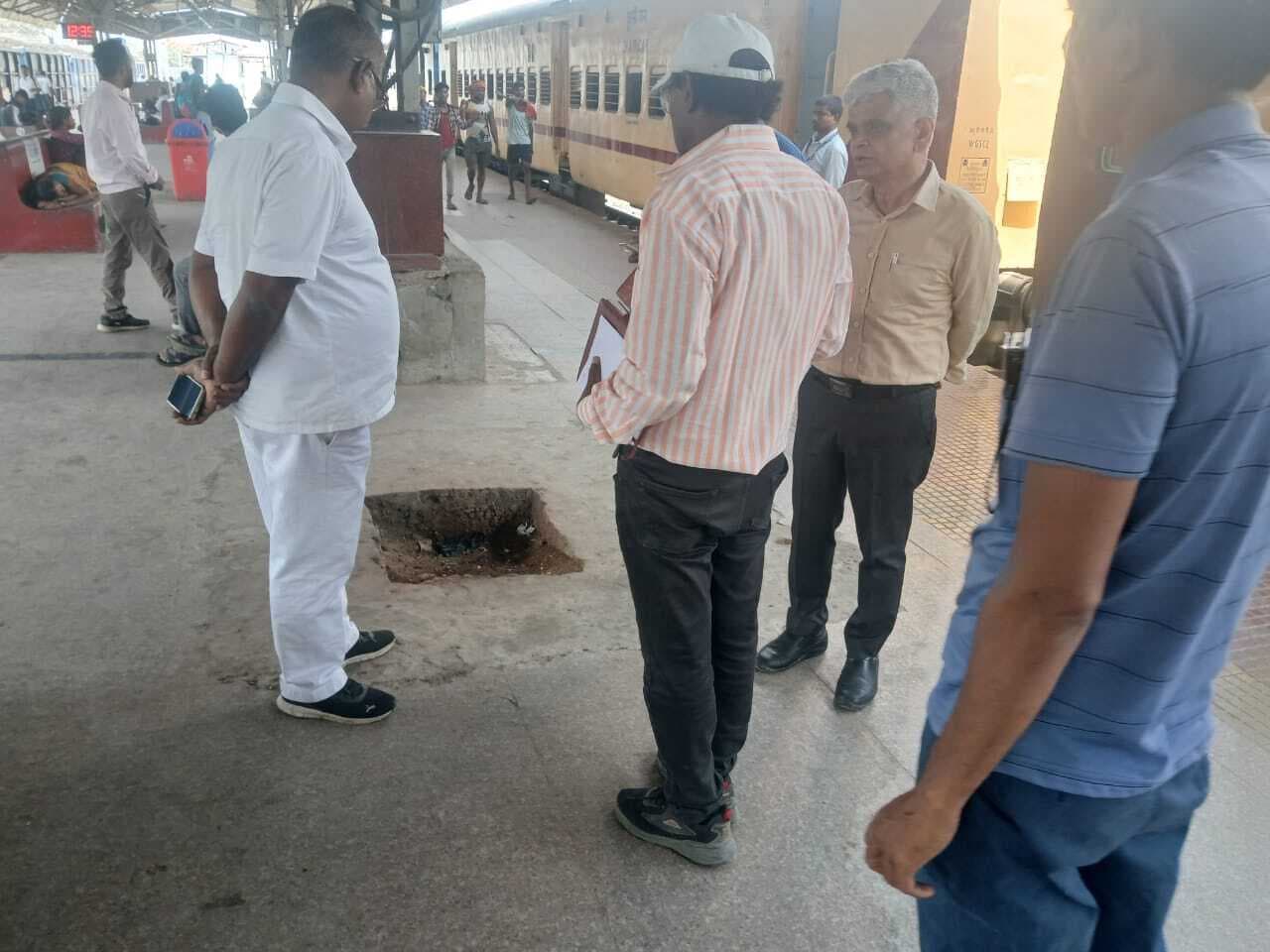 Gaya News : हर स्टॉल पर पानी की उचित व्यवस्था रखी जाये