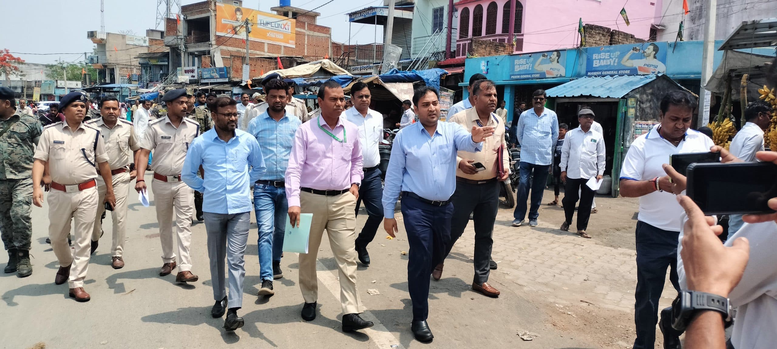 Giridih News : मानवाधिकार आयोग ने की घोड़थंभा में आगजनी व पत्थरबाजी की जांच