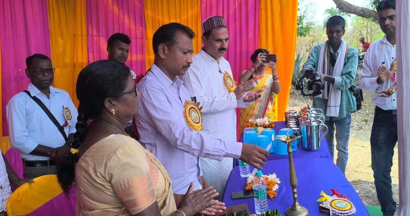 गोलपुर में लगा आदिवासी मेला, दिखी संताली संस्कृति