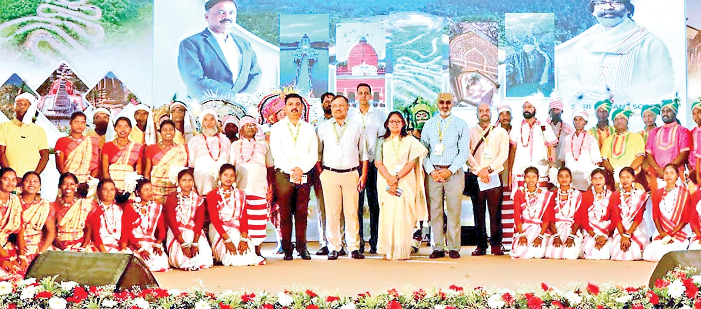 Ranchi News : कोलकाता रोड शो में पर्यटन विभाग की शानदार प्रस्तुति