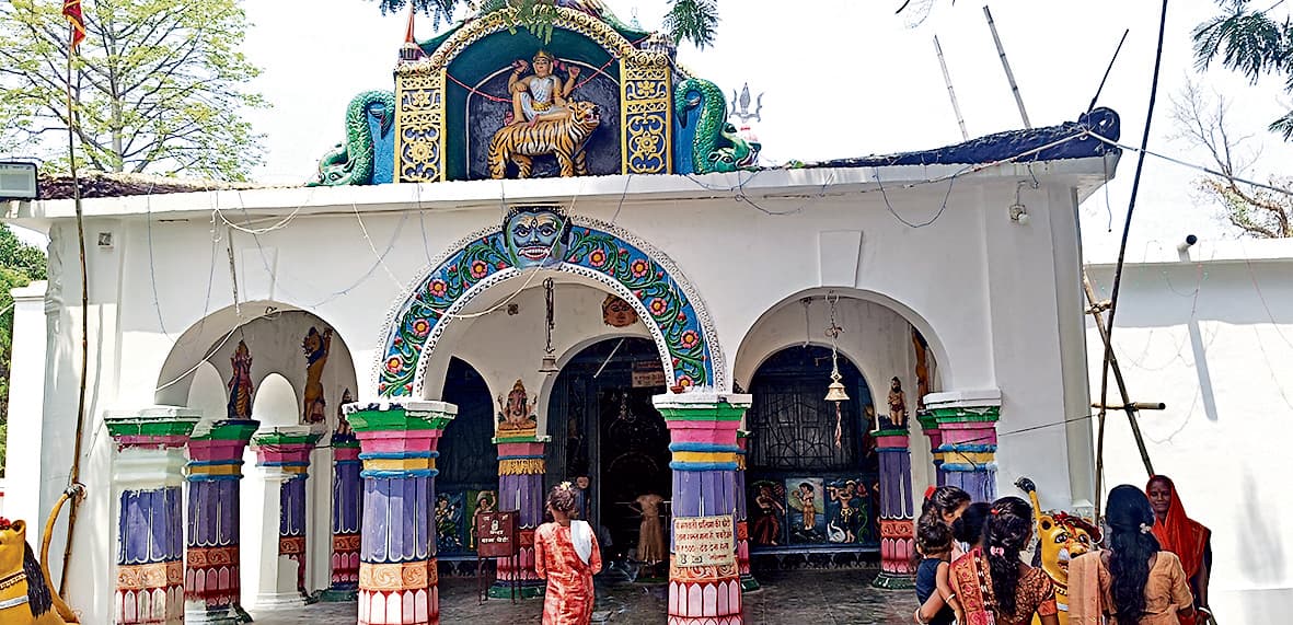 west singhbhum news: मां केरा मंदिर में 14 अप्रैल को उमड़ेगा आस्था का जनसैलाब
