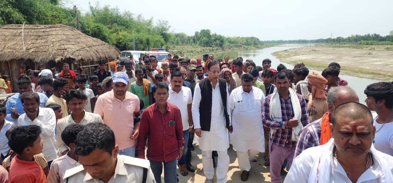 Motihari: सांसद ने केसरे हिंद बांध का किया निरीक्षण