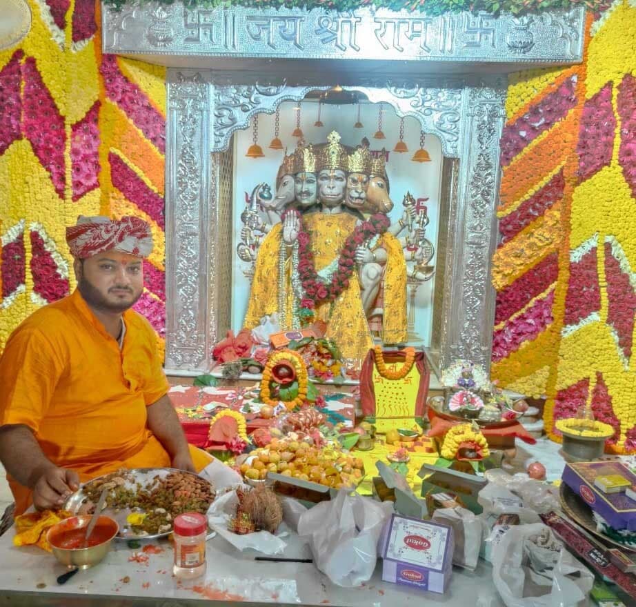 गुलाबबाग में सजा भगवान हनुमान का दरबार, चहुंओर जय श्रीराम की गूंज