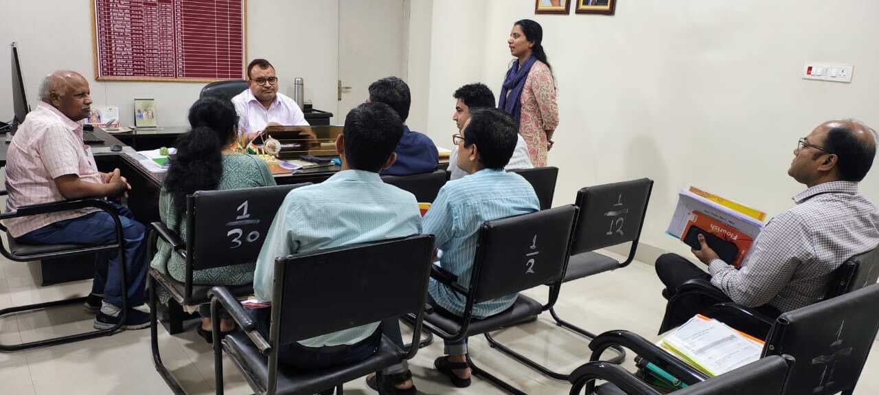 ज्यादा से ज्यादा लोगों को दे योजनाओं की जानकारी