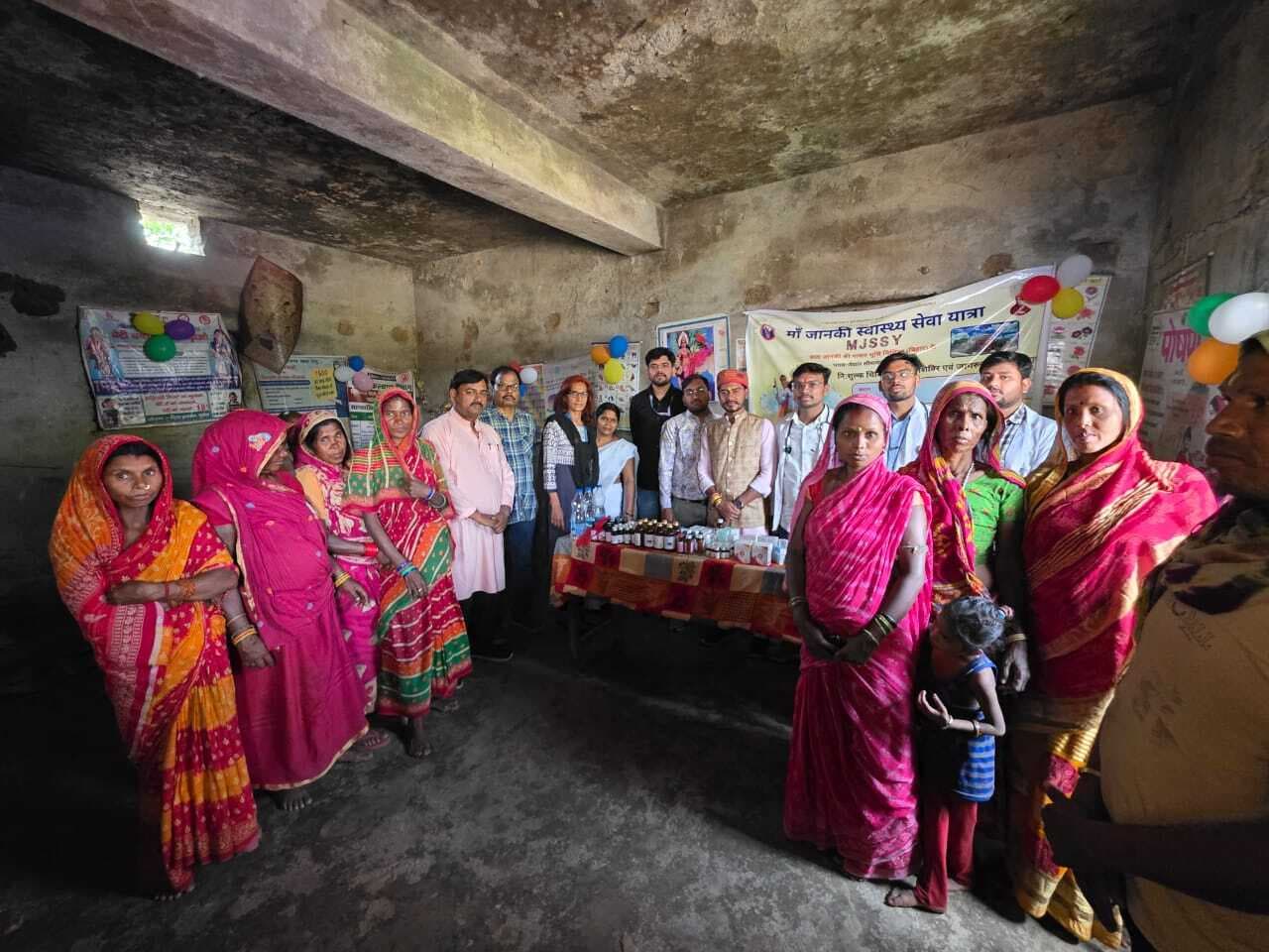 दो दिवसीय निःशुल्क स्वास्थ्य शिविर में सैकड़ों मरीजों ने कराया इलाज