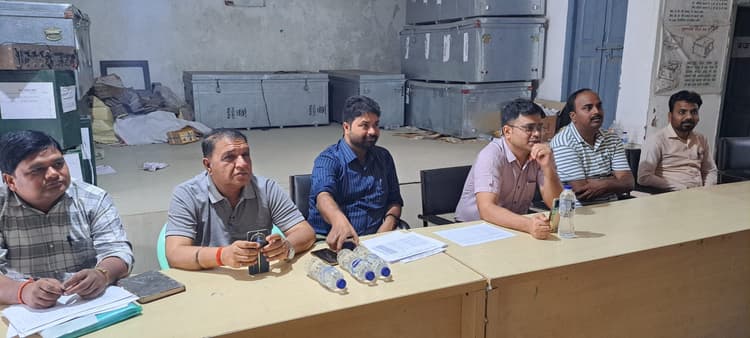 सभी पैक्स प्रबंधकों का स्नातक होना अनिवार्य, कंप्यूटर चलाने की होनी चाहिये जानकारी