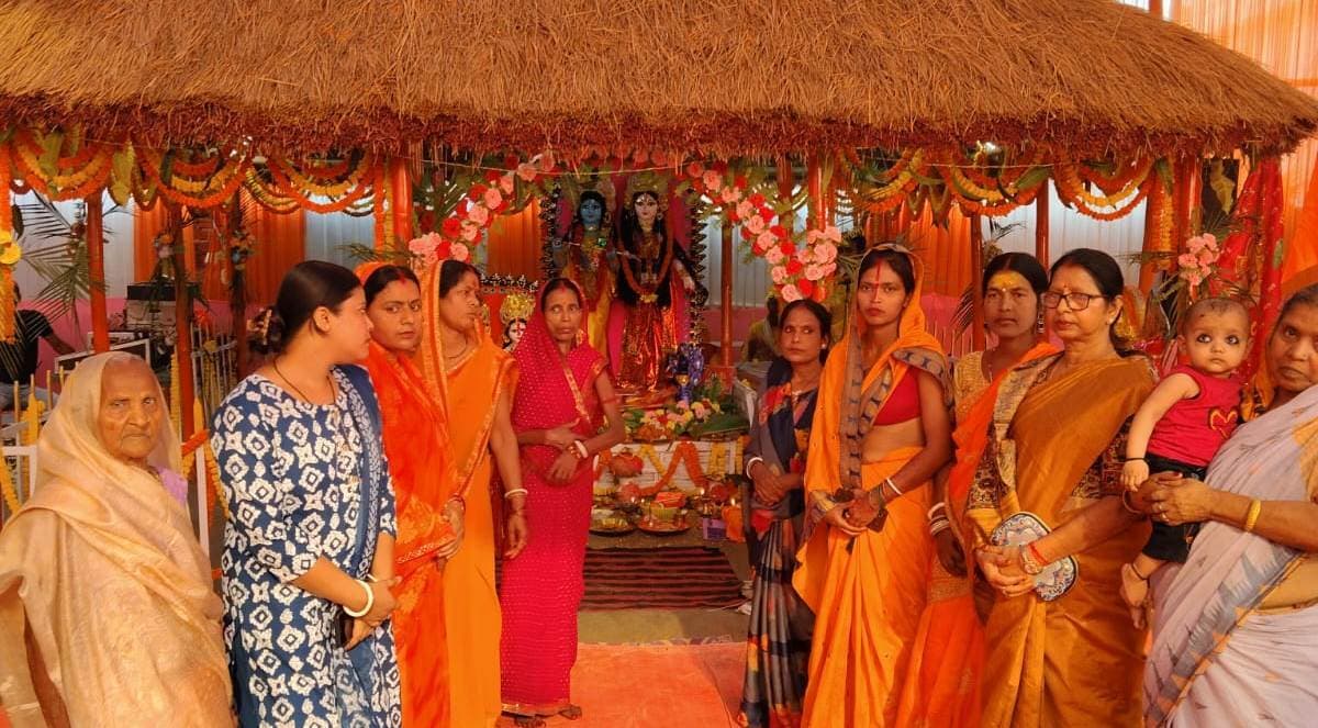 हरिनाम संकीर्तन आयोजन में उमड़ी श्रद्धालुओं की भीड़