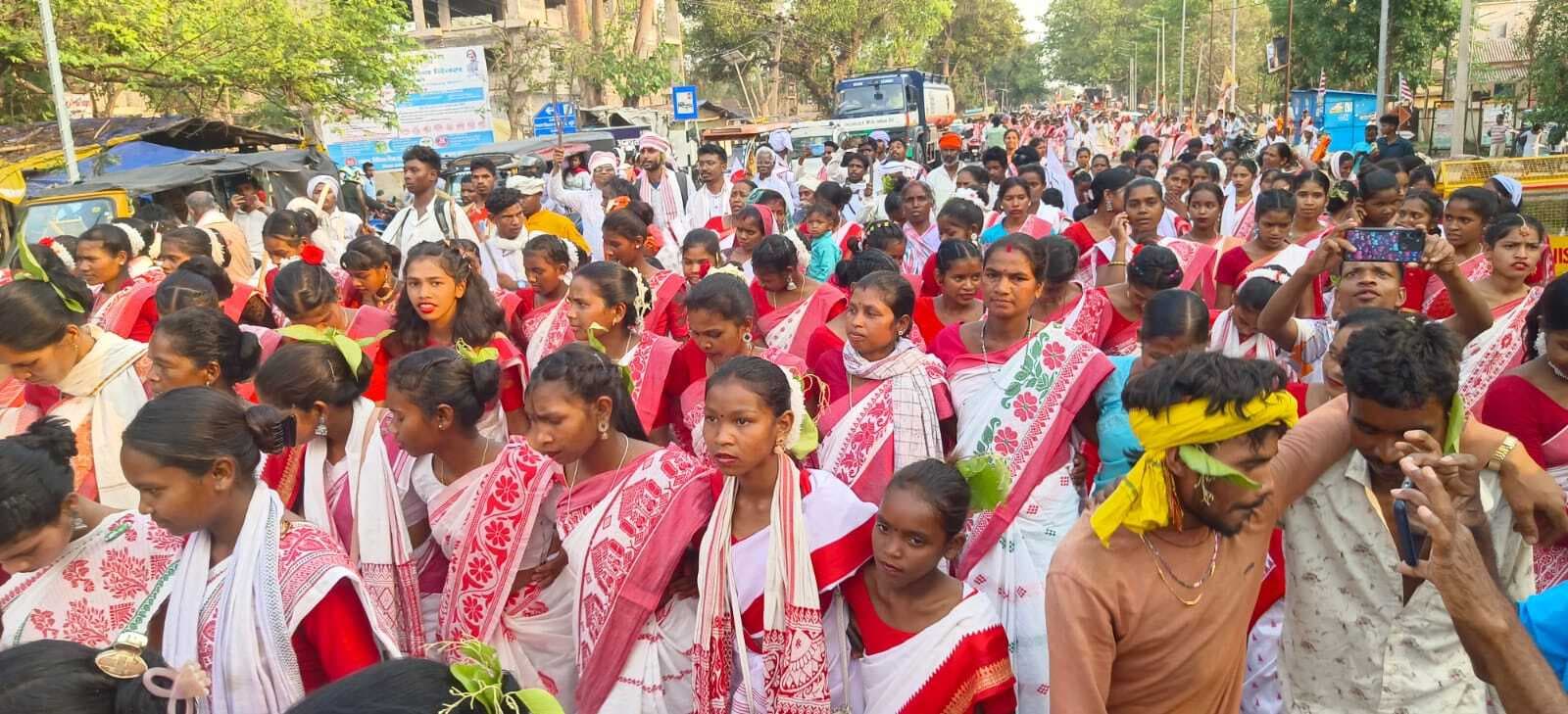 खूंटी में निकली सरहुल शोभायात्रा