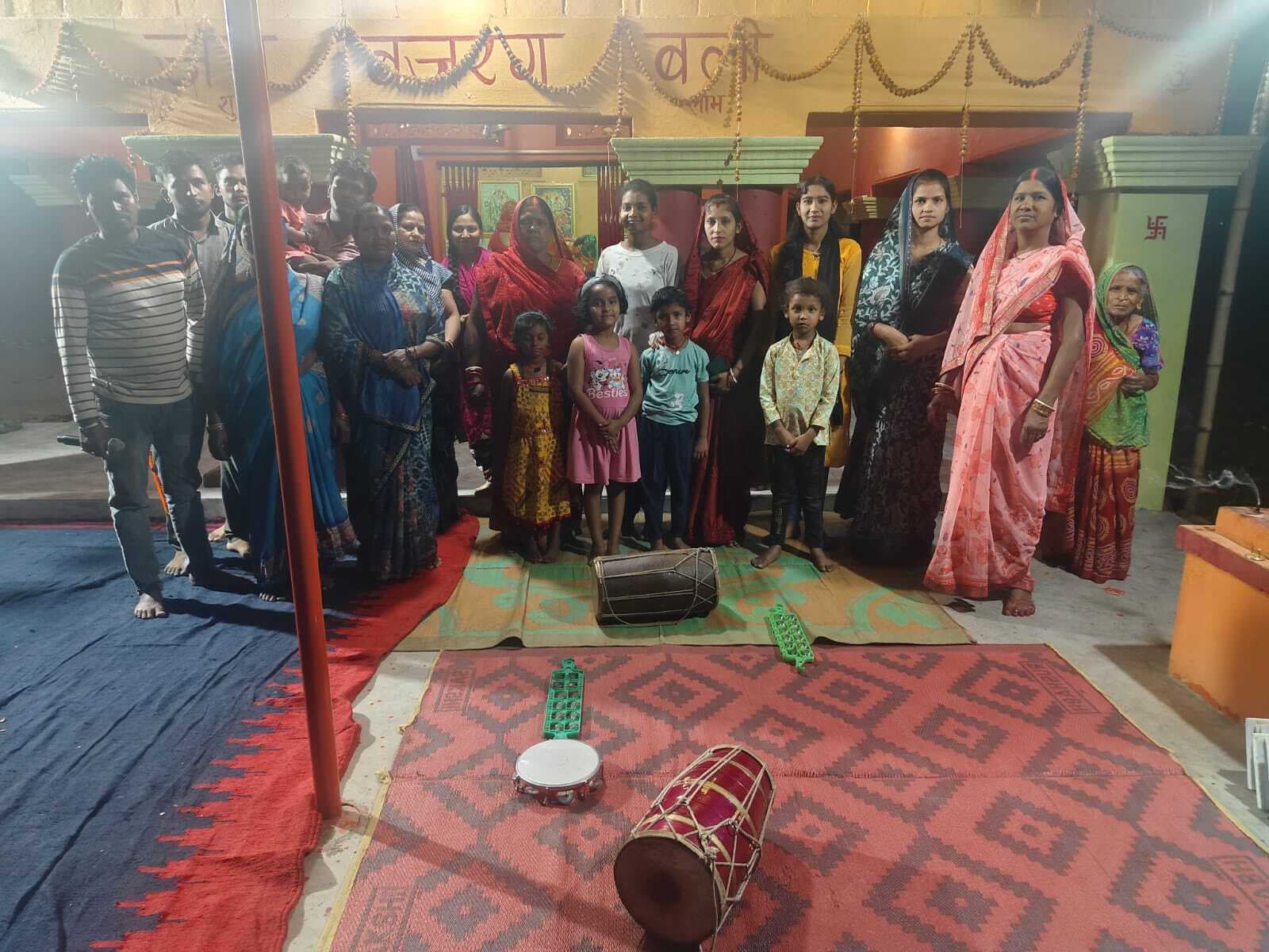 मंदिरों में की गयी विशेष पूजा-अर्चना