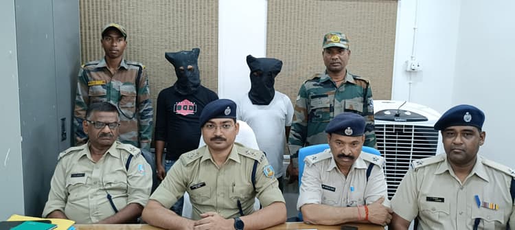 कैशबैक का झांसा देकर ठगी करने वाले दो साइबर ठग गिरफ्तार