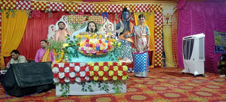 बच्चों को संस्कारवान बनाने के लिए संतों से जोड़ें : नितिन देव