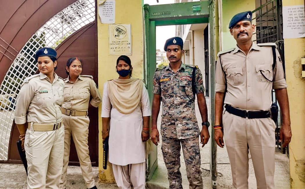 Gopalganj News : अटल पांडेय हत्याकांड में श्रीराम भगत ने कोर्ट में किया सरेंडर, जमानत अर्जी खारिज