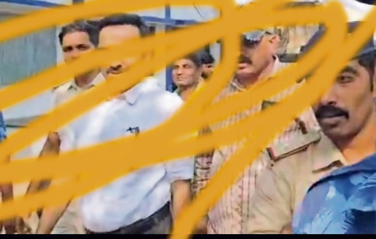 Saran News : छपरा कलेक्ट्रेट में बॉलीवुड फिल्म की शुरू हुई शूटिंग