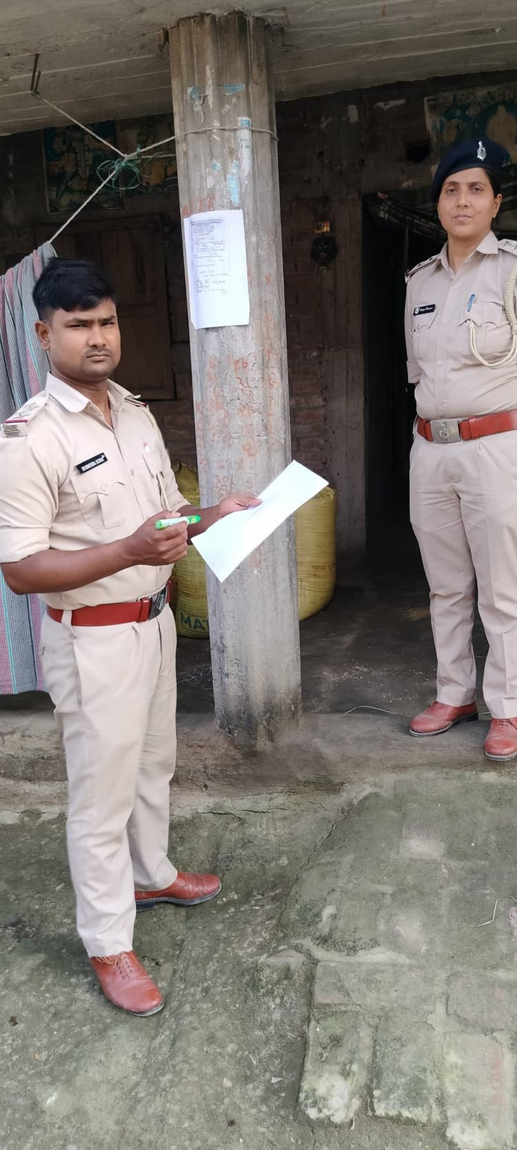 Samastipur News:दो गिरफ्तार व फरार के घर पर चस्पाया गया इश्तेहार