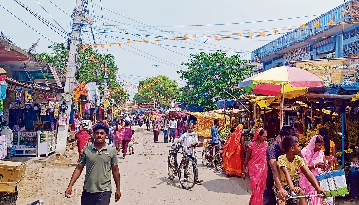 Saran News : दिघवारा मुख्य बाजार में सड़क किनारे लगेगी रेलिंग