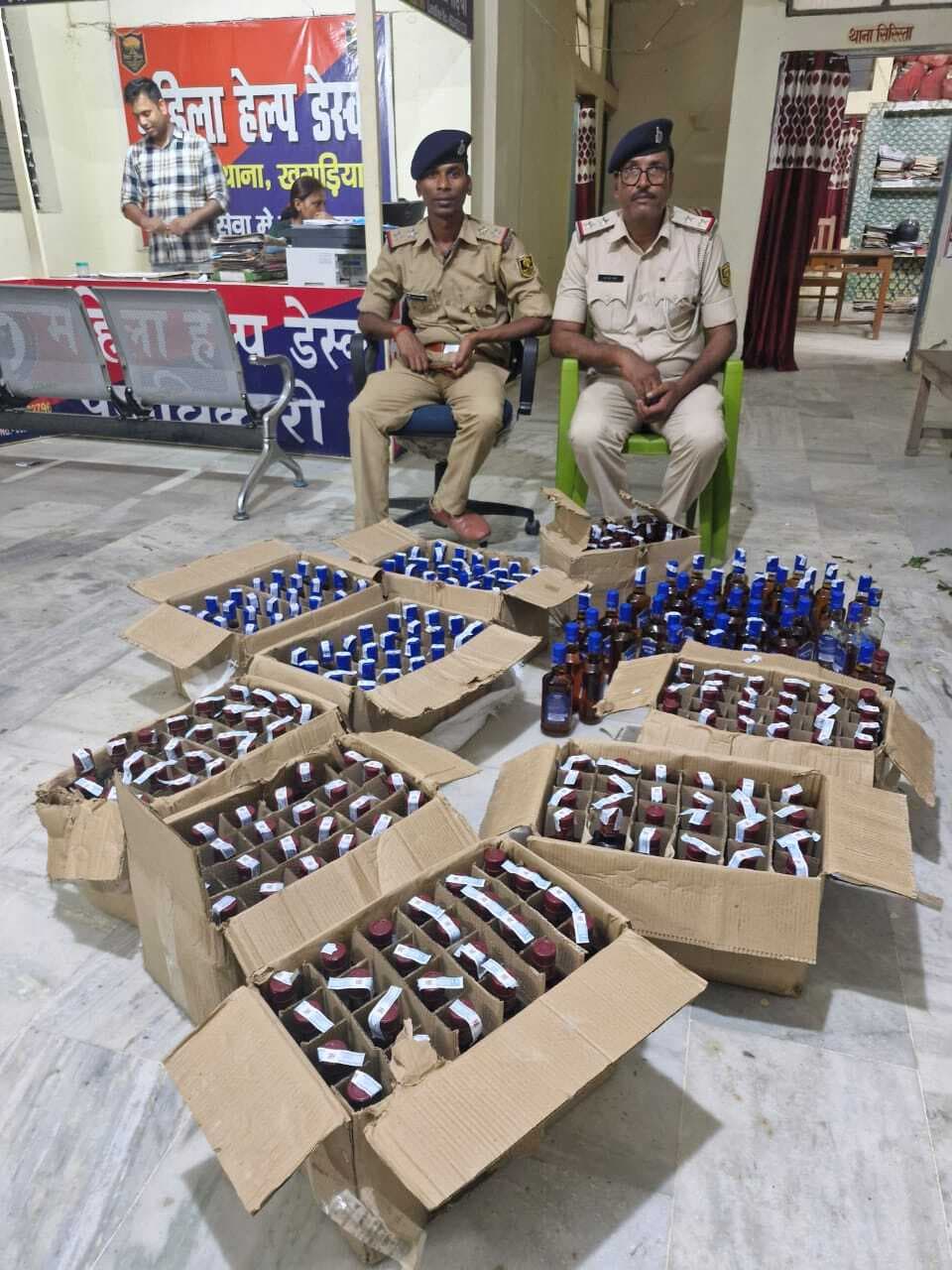 11 कार्टून विदेशी शराब बरामद