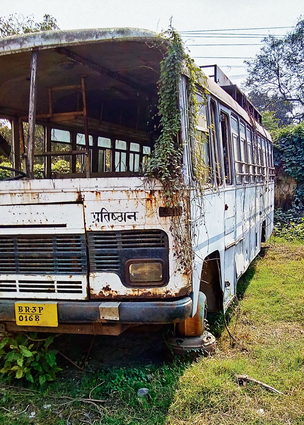 सरकारी बस डिपो में यात्रियों को नहीं मिल रही हैं सुविधाएं