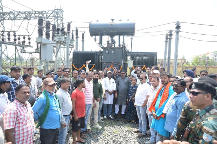 Bokaro News : गोमिया क्षेत्र में सुधरेगी बिजली व्यवस्था, 10 एमवीए का ट्रांसफार्मर लगा