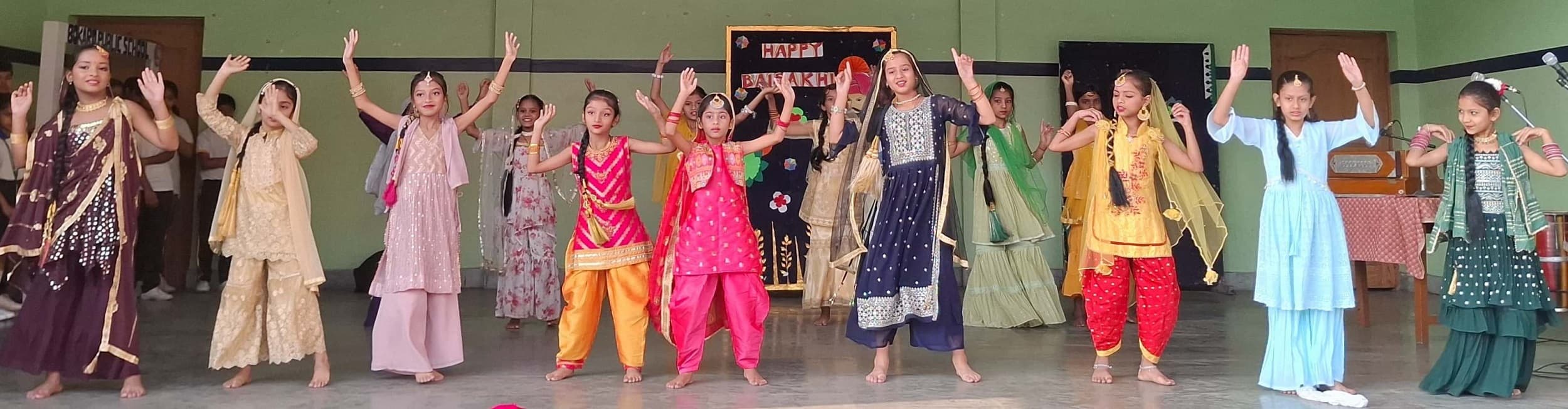 Bokaro News : बोकारो पब्लिक स्कूल में हर्षोल्लास से मनायी गयी बैसाखी