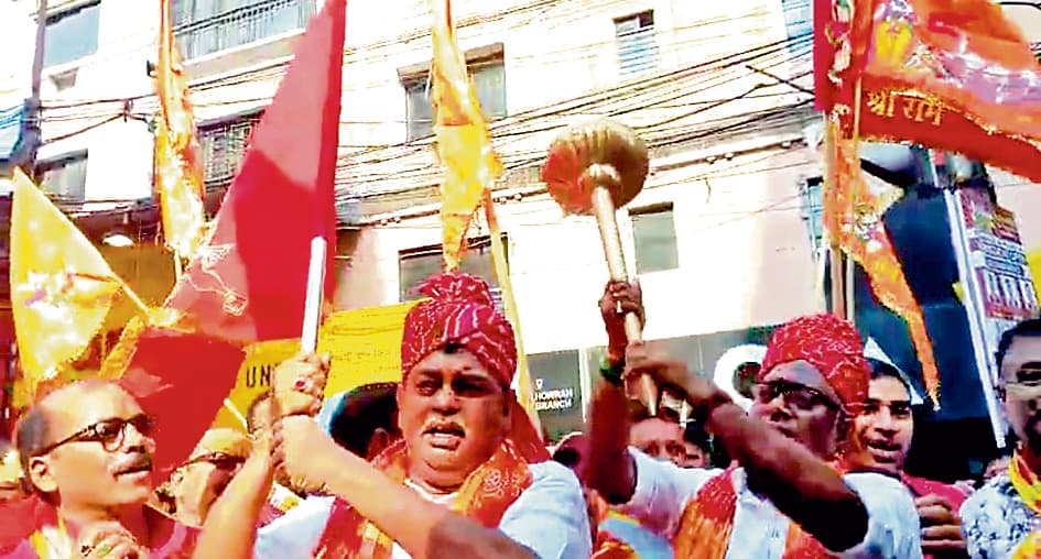 हनुमान जयंती पर भी सक्रिय नजर आये तृणमूल के नेता और कार्यकर्ता