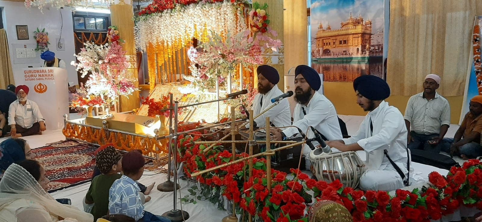 गुरुद्वारे में धूमधाम से मनाया बैसाखी पर्व, भजन- कीर्तन व लंगर की व्यवस्था