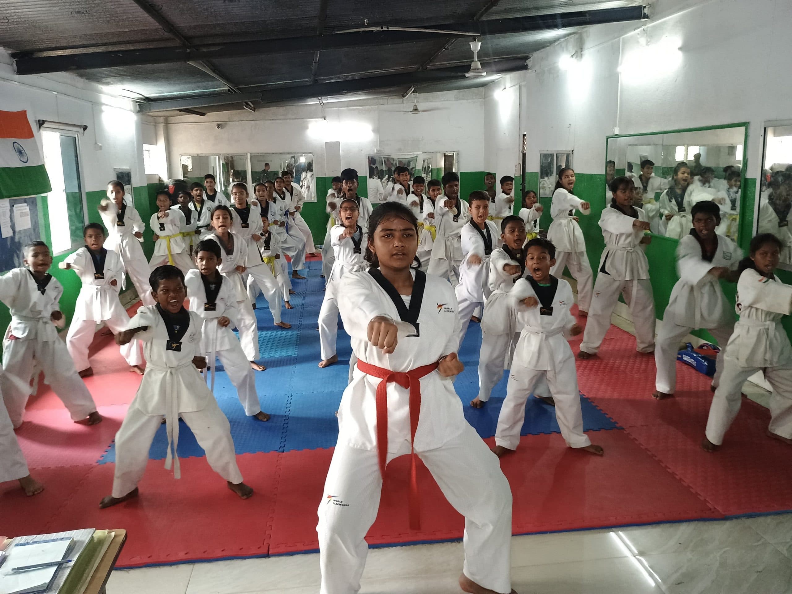 ताईक्वांडो के कलर बेल्ट परीक्षा में 85 बच्चों ने लिया भाग