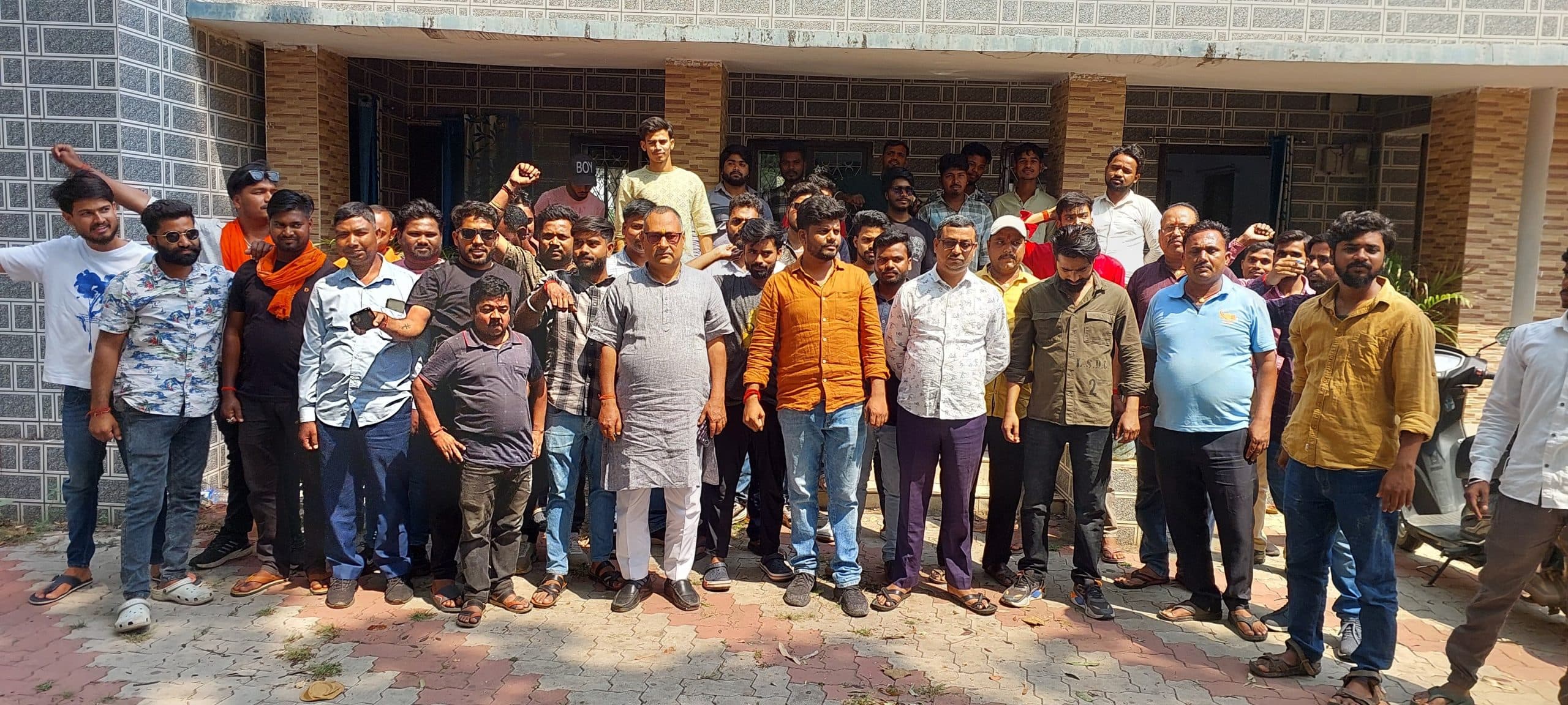 चंदवा में भाजयुमो की बैठक, कई मुद्दों पर चर्चा