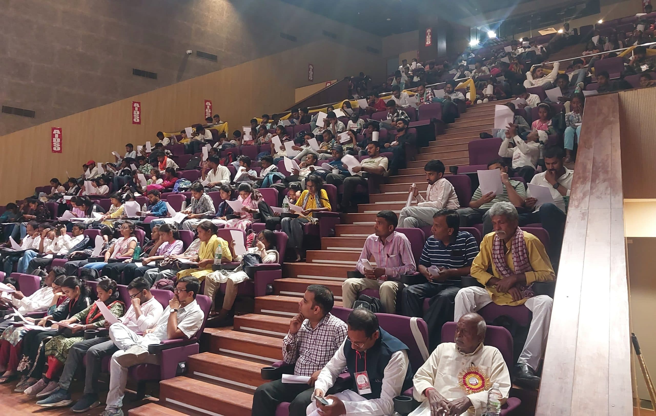 Darbhanga News: जानबूझकर सरकारी शिक्षा व्यवस्था को कमजोर कर रही सरकारें