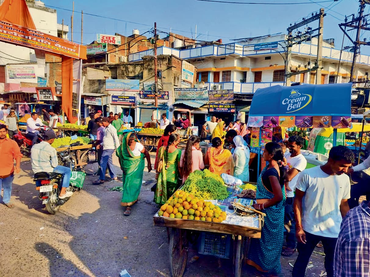 Jehanabad : फुटपाथ से सड़क तक अतिक्रमणकारियों का कब्जा