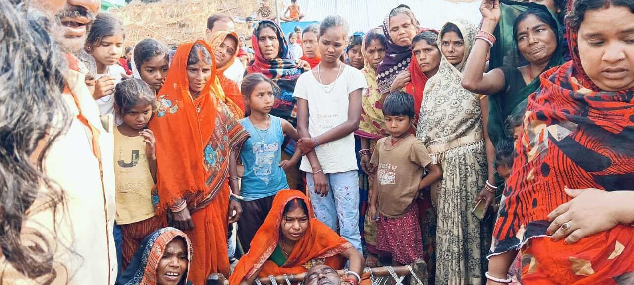 Bhagalpur news ठनका की चपेट में आने से अधेड़ की मौत