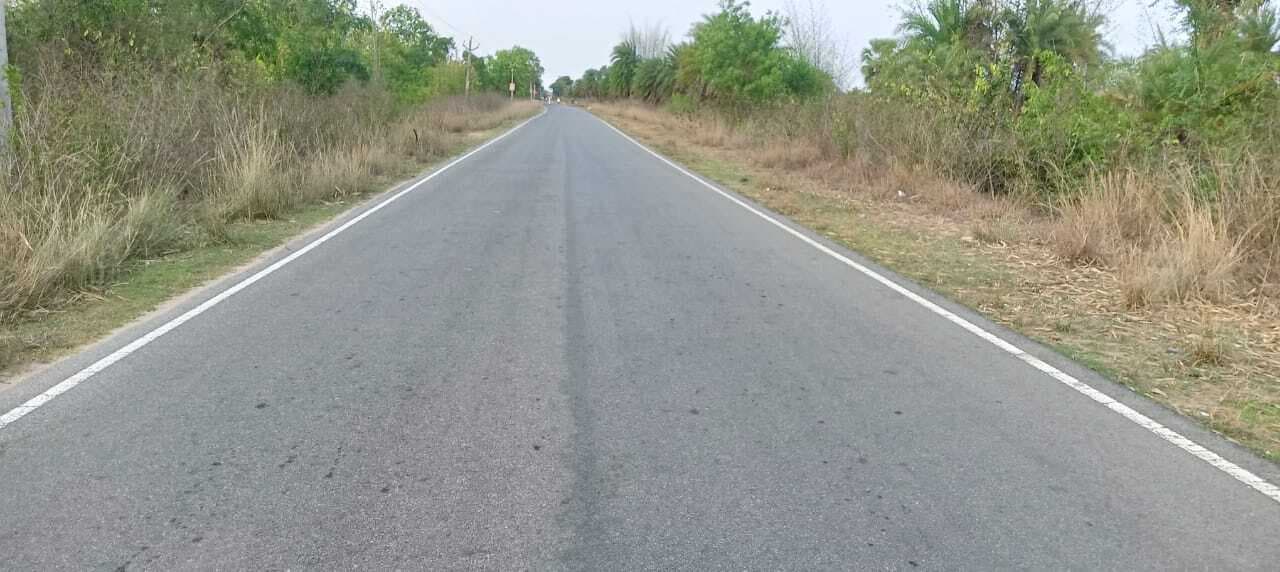 East Singbhum News : अच्छी-खासी सड़क पर 18 करोड़ खर्च, सरकारी पैसों का दुरुपयोग