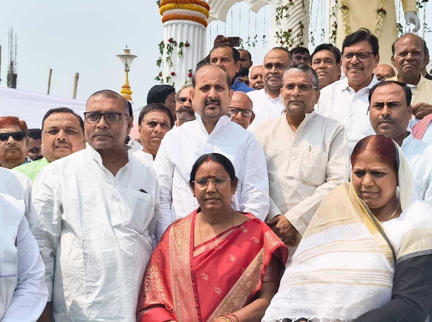 Samastipur News:पुण्य तिथि पर याद किये राजद नेता सह पूर्व मुखिया अखिलेश व रामउदेश