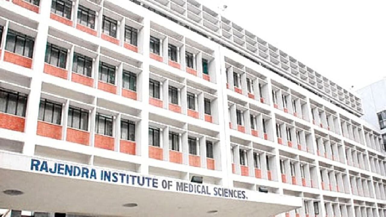 Ranchi news : रिम्स डेंटल कॉलेज घोटाला मामले में 10 साल बाद भी कार्रवाई नहीं