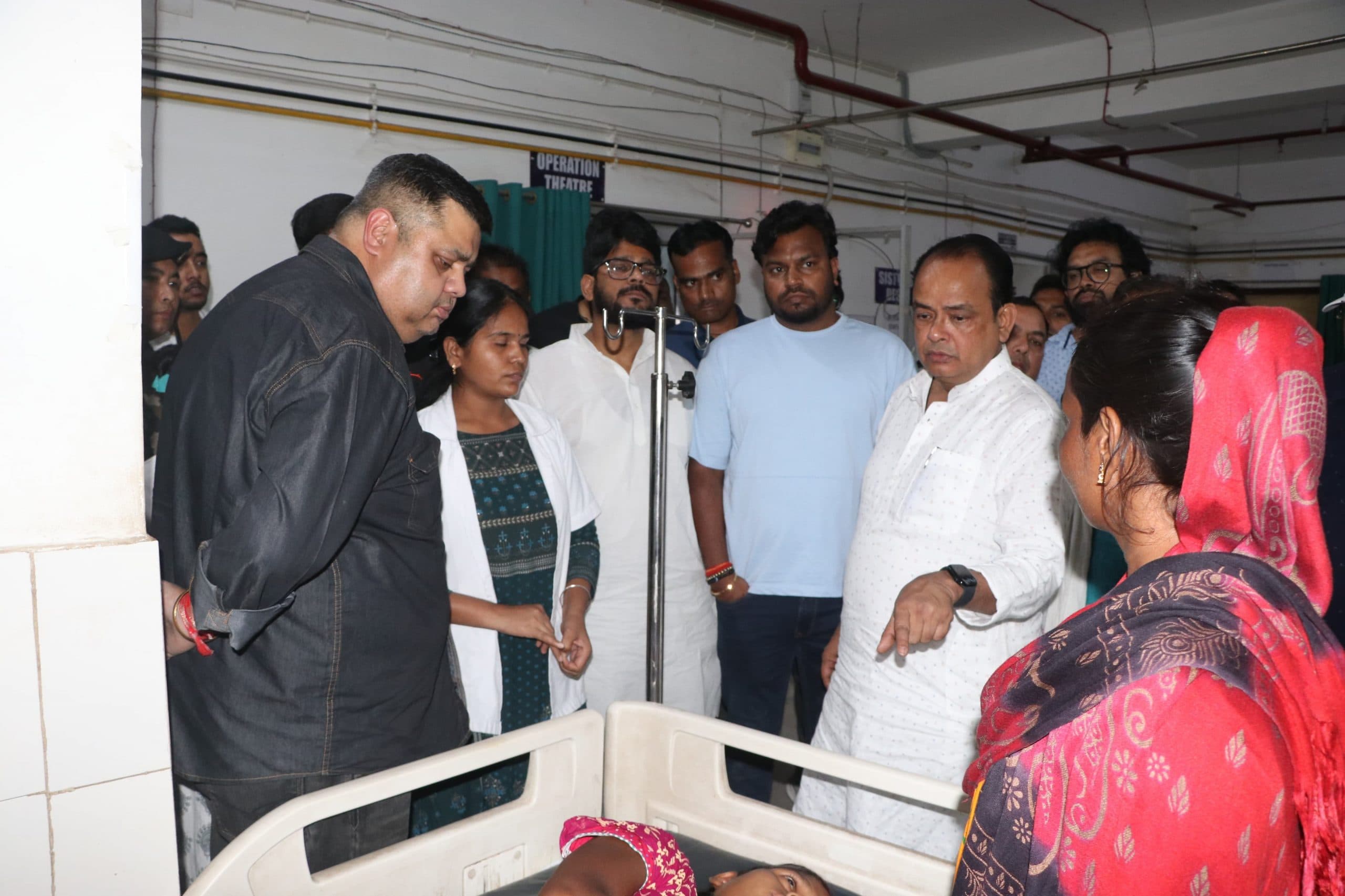 Dhanbad News : बोले स्वास्थ्य मंत्री डॉ इरफान - मैं शर्मिंदा हूं, व्यवस्था दुरुस्त कर करूंगा बात