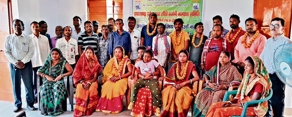 seraikela kharsawan news: शिक्षा से ही समाज का विकास संभव : विजय दास