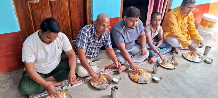 परंपरागत तरीके से मना सतुआन संक्रांति पर्व