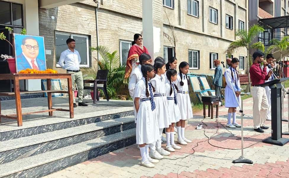 बीएल इंटरनेशनल स्कूल में याद किये गये बाबा साहब
