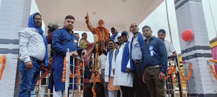 चंदौल में डॉ भीमराव आंबेडकर का प्रतिमा अनावरण