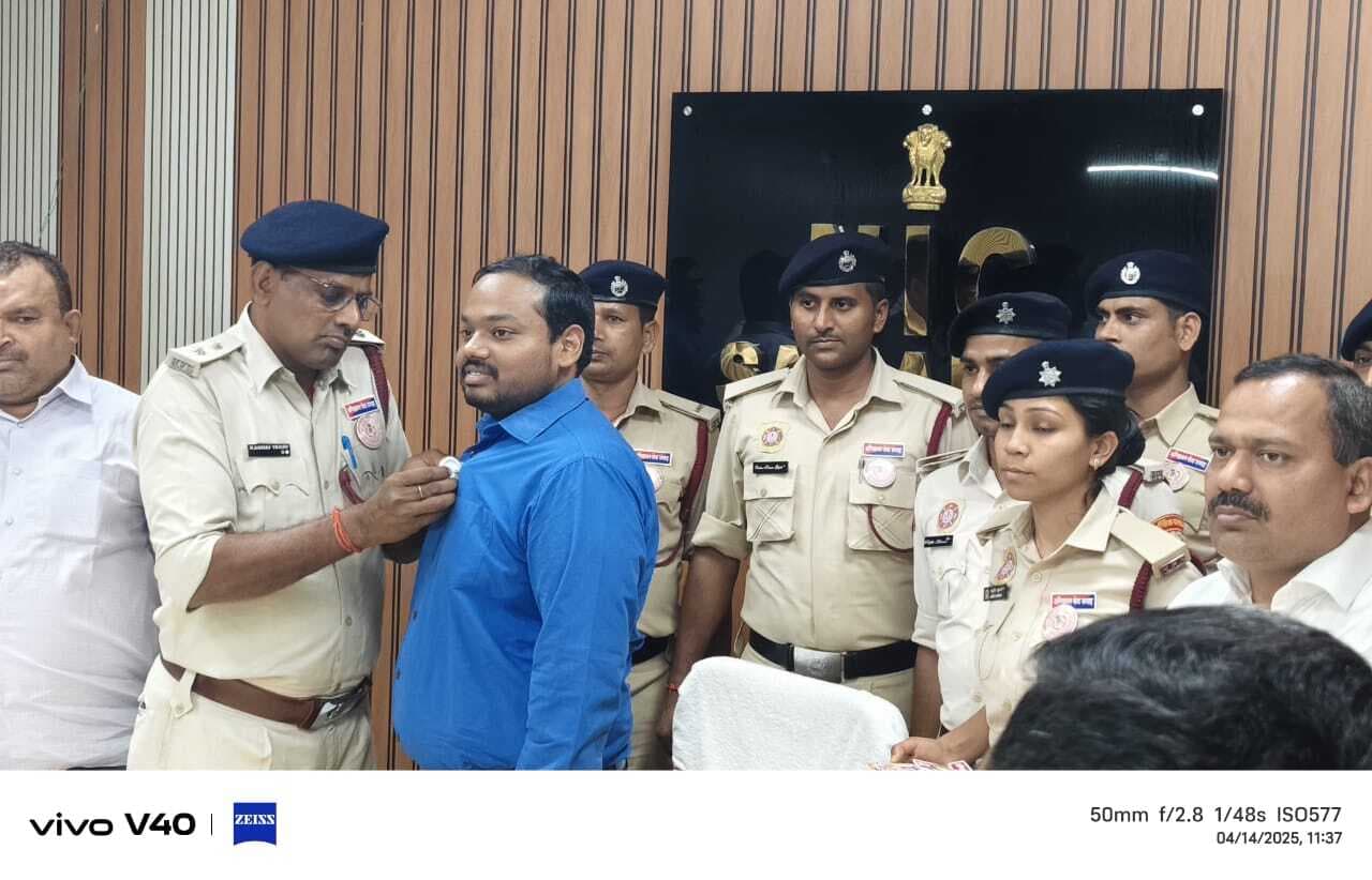 अग्निशमन सेवा के शहीद जवानों को दी गयी श्रद्धांजलि