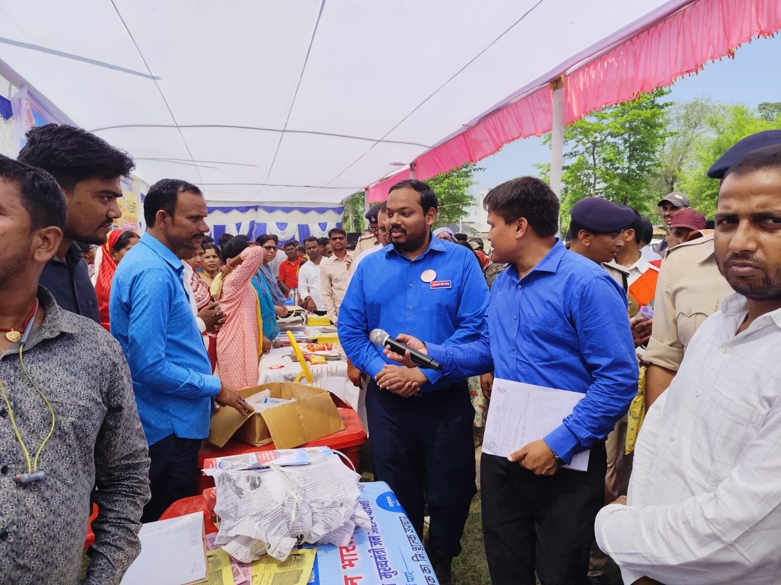 महादलितों की समस्या का निदान करने लगाया जा रहा शिविर