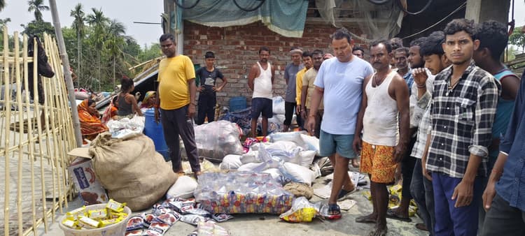 ऑटो, किराना स्टोर सहित आवासीय घर जलकर राख