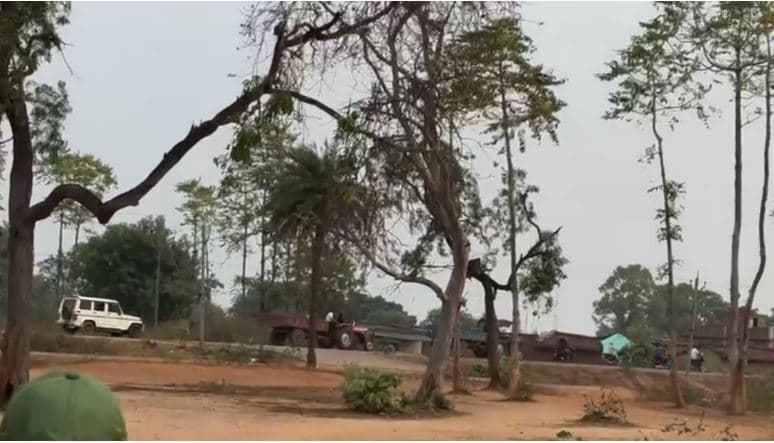 अवैध बालू लदे दो ट्रैक्टरों को किया जब्त